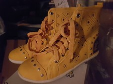 STIVALI RAGAZZA GIALLI BORCHIE 37 ECOPELLE GIALLA NUOVI CON ETICHETTA Stivali Ragazza price
