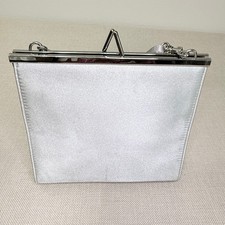 Borsa serale in raso argentato Amanda Smith Kiss Lock a tracolla Borsa Evening price