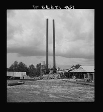 Foto:Marianna Florida pianta di trementina 1937 ciminiere scena industriale Turpentine price