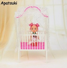 Piccola culla dolce in plastica per casa delle bambole 11,5 pollici mobili 1/12 bambole Kelly Crib Bebè price