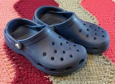 Crocs Classic Clogs Shoes Navy Blue Unisex Womens Size 6, Mens Size 4 EUC Heren klassieke Schoenen price