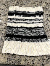 Womens Neck Warmer / Scarf ~ by Banana Republic ~ White, Black & Gray Knit Dames nekwarmer price