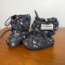Stonz Baby Snow Booties Kids Size L Black Print Soft Sole Snow Rain Winter Boots Unisex kinder babyschoentjes price