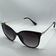 Trendy Cat Eye Women’s Sunglasses – Black Frame with Gold Arms Dames Sunglasses price