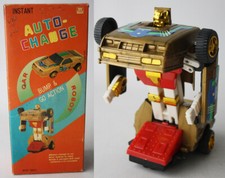 RARE VINTAGE 80'S TRANSFORMABLE AUTO CHANGE ROBOT CAR BATTERY OP NEW NOT WORKING Auto op batterijen price