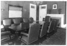 [D.C. Wash. - White House Offices: Conference room with table and ten chairs] Conference Stoel price