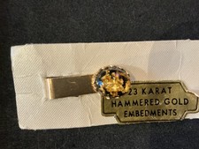 Beautiful Classic Small Tie Clip In Shiny Gold Tone VGC 23Karat Gold Embedments Dasspeld price
