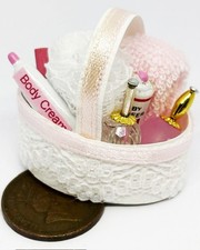 Dolls House Pink Bathroom Accessory Set Miniature Bedroom 2403 tumdee Banyo Aksesuar Seti price