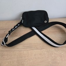 Lululemon Everywhere Belt Bag Womens OS Black White Striped Strap Crossbody 1L Dames Riem Tas price