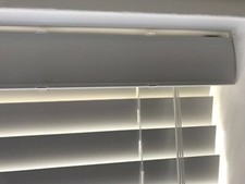 VENETIAN BLIND PELMET / VALANCE TOP FINISHING TRIM CLIPS Venetian Blind price
