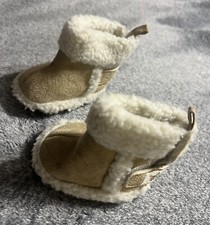 Sherpa fur or Fleece baby Booties Warm Baby Booties size newborn to 6 months Baby Booties price