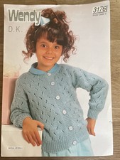 Wendy Double Knitting Girls Cardigan Pattern 22-32 inch Meisjes vest price