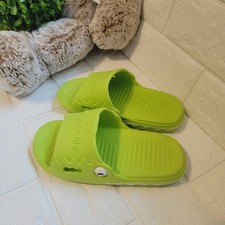 Kids Indoor Slippers Boys Girls Slide Sandals, Soft Green Size 11 Jongens slippers & Sandalen price