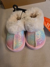 Wonder Nation Little Girls Slippers girl size 6 Rainbow & Sparkle NEW WITH TAGS Meisjes slippers price