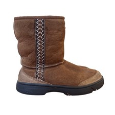 UGG Ultimate Tas Boots Women Brown Suede Shearling Embroidered SIZE 9 Travel Tas price