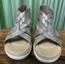 Clarks Womens 6.5 M Taupe Metallic Jillian Bright Wedge Heel Sandals Zip Back Wedge Heels price