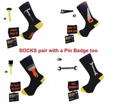 Mens Socks Set Paint Spanner Saw Tool Joiner Builder design WITH metal pin badge Heren Sokken Set price