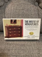 The House of Miniatures Chippendale 3 Drawer Chest  X-Acto #40011 Baby Kamer Ladekast price