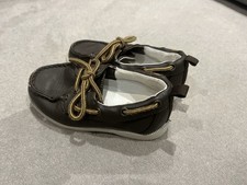 Boys Boat Shoes Size 9 UK NWT GAP Boys' Boat Shoes price