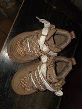 Toddler Lowman Size 6 Uggs Baby Shoes price