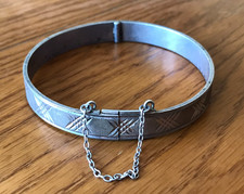 1977 Monomil Ltd Sterling Silver Diamond-Cut Cross-Hatch Bracelet, Safety 20.48g Diamond Bracelet price