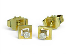 Lovely Pair of Solid 14ct Yellow Gold & Diamond 4.5mm Stud Earrings Set 585 Diamond Earrings price