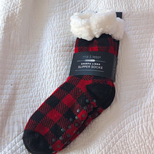 mia & tess Sherpa Lined Non-Slip Slipper Socks Plaid Red/Black One Size Suba Socks price