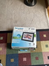 Pandigital PAN7001W01 7" Digital Picture Frame Digital Photo Frames price