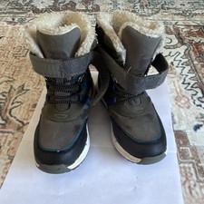 Clarks Unisex Kids Snow Boots Gray Faux Fur Lined Hook & Loop Lace Up US 2.5 Unisex Kids' Booties price