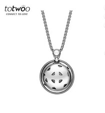 ToTwoo Connect to Love Smart Jewelry We Bold Pioneer Necklace  Brand New Smart Necklace price