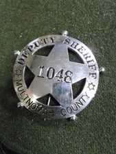 OBSOLETE OREGON MULTNOMAH COUNTY DEPUTY SHERIFF Police Badge #1048 Badge price