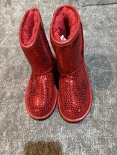 UGG Kids Classic II Gel Hearts "Red" boots Girls' Classic Shoes price