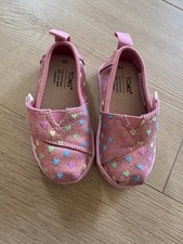 TOMS Toddler Girls Size 5 Pink Metallic Heart Print Alpargata Slip-On Shoes Girls' Classic Shoes price