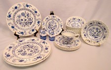 VINTAGE MIXED BREAKFAST SET OF JG MEAKIN BLUE NORDIC BLUE ONION IRON (EZS000990) Breakfast Set price