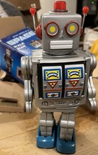 Vintage Space Walk Man Battery Operated Robot Original Box Display Restoration Robots & Space Toys price