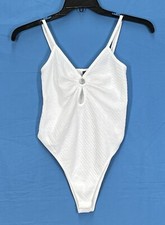 WILD FABLE White TEXTURED KNIT O-Ring Keyhole SNAP CLOSURE Tank Top BODYSUIT S Tank Top & Bodysuit price