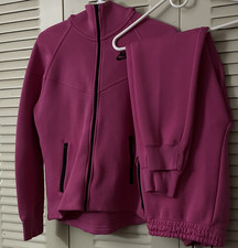 nike tech set . pink and a size small ! only worn 2 times Women's Tracksuit price