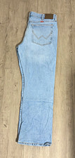 Wrangler Men's Blue Light Wash Bootcut Regular Fit Cotton Denim Jeans 5-Pocket Men's Jeans / Denim Pants price