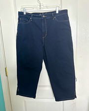 Gloria Vanderbilt Amanda Capri Jeans, Dark Wash Blue Denim, Button Tab Hem, 14 Bayan Jeans / Kot Pantolon price