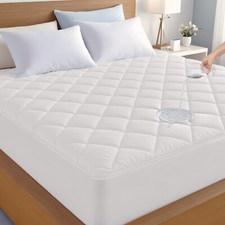 Quilted Waterproof Mattress Cover Pad Protector Cooling Breathable Fitted Topper Mattress Protector price