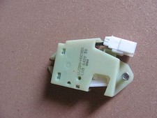 1998 1999 2000 2001 2002 2003 JAGUAR XJ8 VANDEN PLAS BRAKES SWITCH LNB6420BB LNBs price