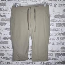 Columbia Pants Womens 12 Nylon Stretch Capri Khaki Beige Hiking Trail Outdoor Shorts & Capri (Outdoor) price