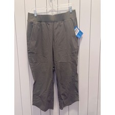 Columbia Capri Pants Womens L Green NWT Active Fit Hiking Gorpcore Utilitarian Shorts & Capri (Outdoor) price