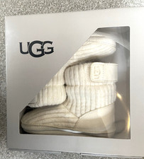 New in Gift Box UGG  Skylar Baby toddler Booties Ivory 4/5 12-18 months Ret. $50 Baby Booties price