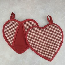 Set Of Two Heart Shaped Pot Holders With Finger Pockets, Red And Cream Gingham Kitchen Textile Set price