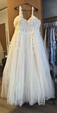 White Lace Tulle A-Line Sleeveless V-Neck Full-Length Wedding Dress Wedding Dress price