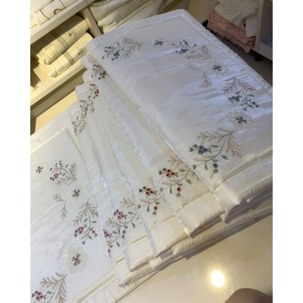 El Işi Iğne Oyalı, Rokokolu, ve Nakış Işlemeli Elyaflı Seccade - Krem - 100 x 140 cm Seccade Fiyatı