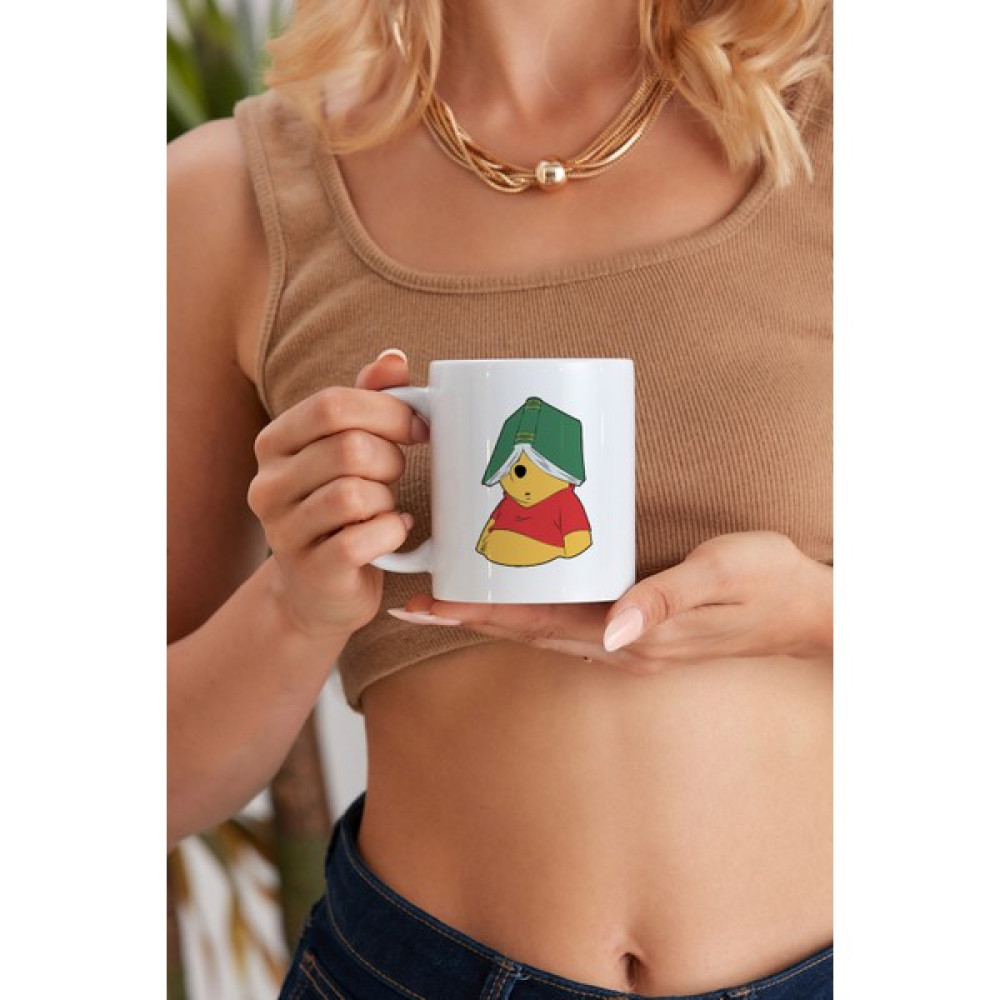Elimin Ucunda Winnie The Pooh Model Baskılı Özel Baskı Tasarım Porselen Kupa Mug Bardak Hediyelik - 1 Adet - Beyaz - Renkli - 300 ml Fincan / Bardak / Kahve Takımı Fiyatı