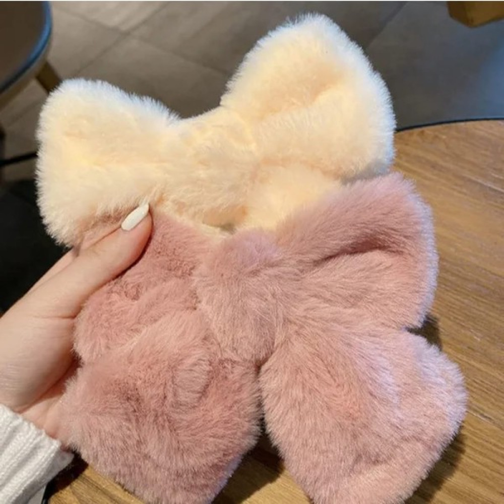 Elvinege Aksesuar 2 Adet Pembe ve Ekru Renklerde Lüx Ithal Tavşan Peluş Tüylü Fiyonk Peluş Toka Toka, Taç & Saç Bandı Fiyatı