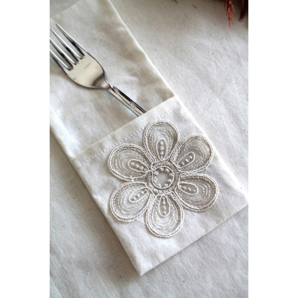 Emtory Home 6 Adet Çiçek Dantelli Krem Keten Kaşıklık Servis Sunum - Table Decor - 11 x 22 cm Amerikan Servis Fiyatı